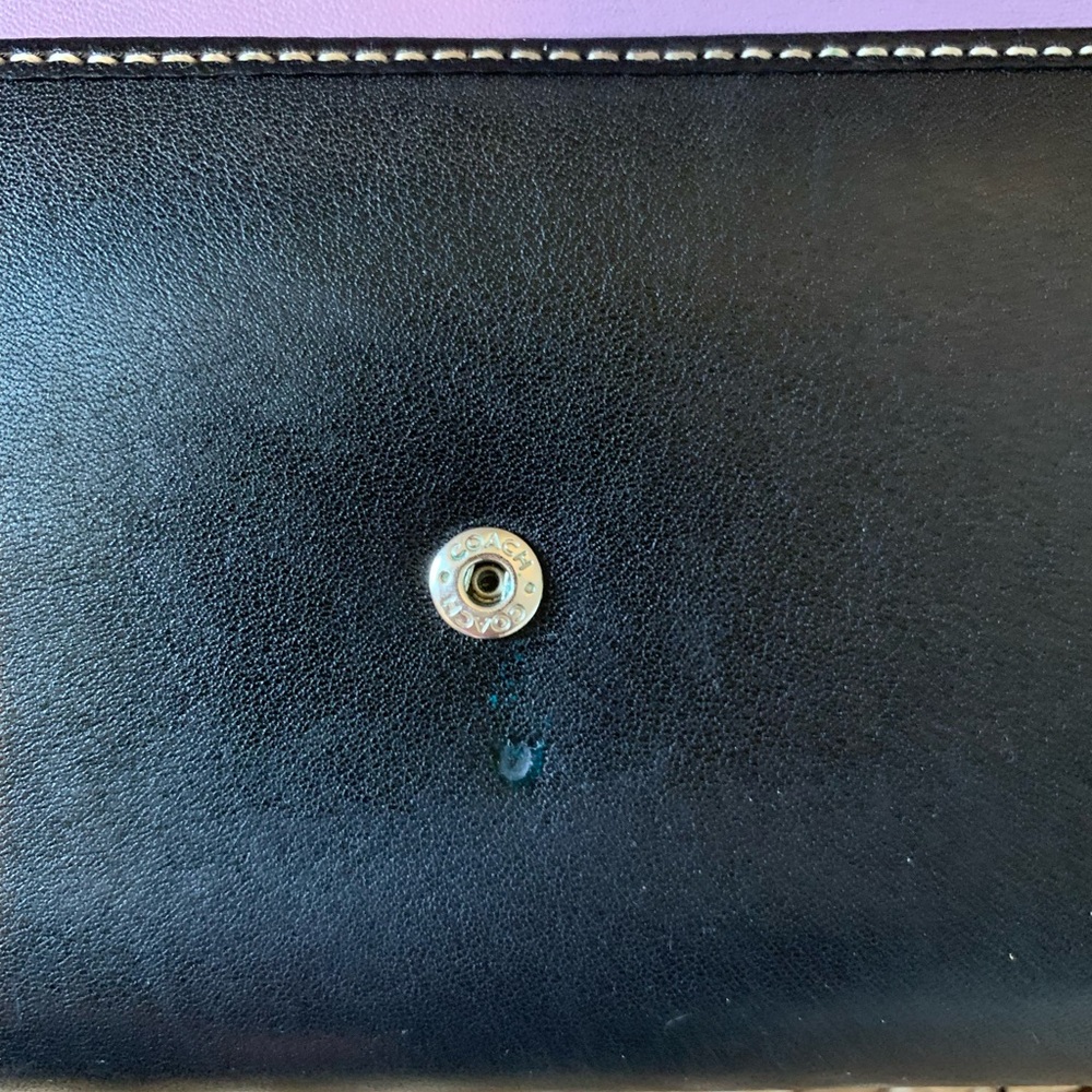 Coach Hampton leather wallet. GUC. Black leather with purple leather interior. - Picture 7 of 10
